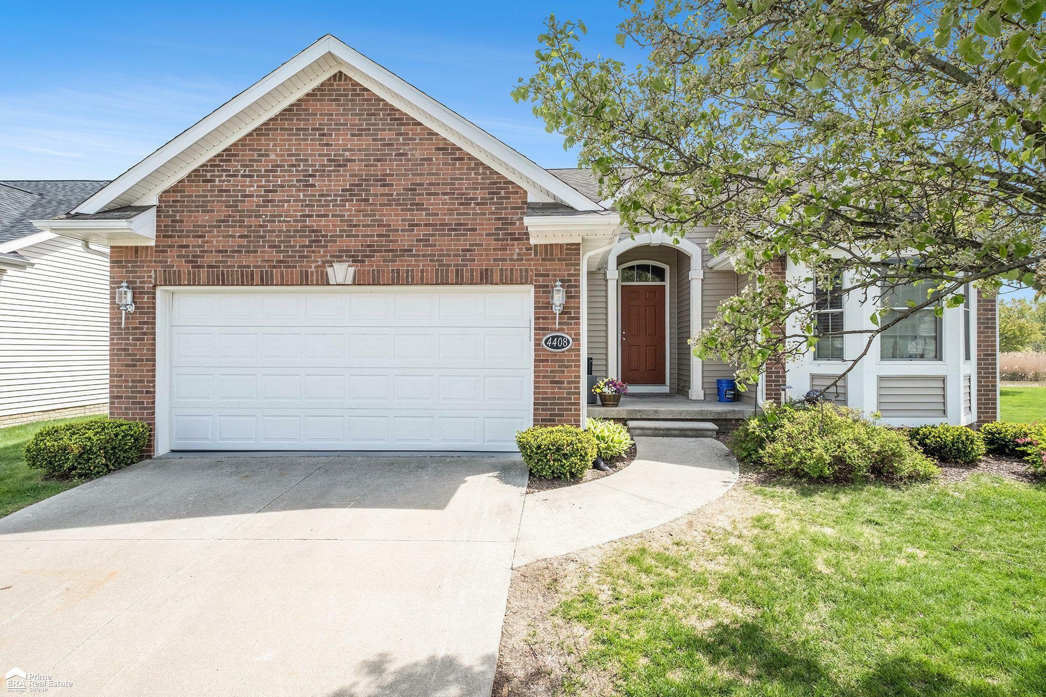 Property Photo: 4408 Cross Creek Boulevard MI 48509-1402