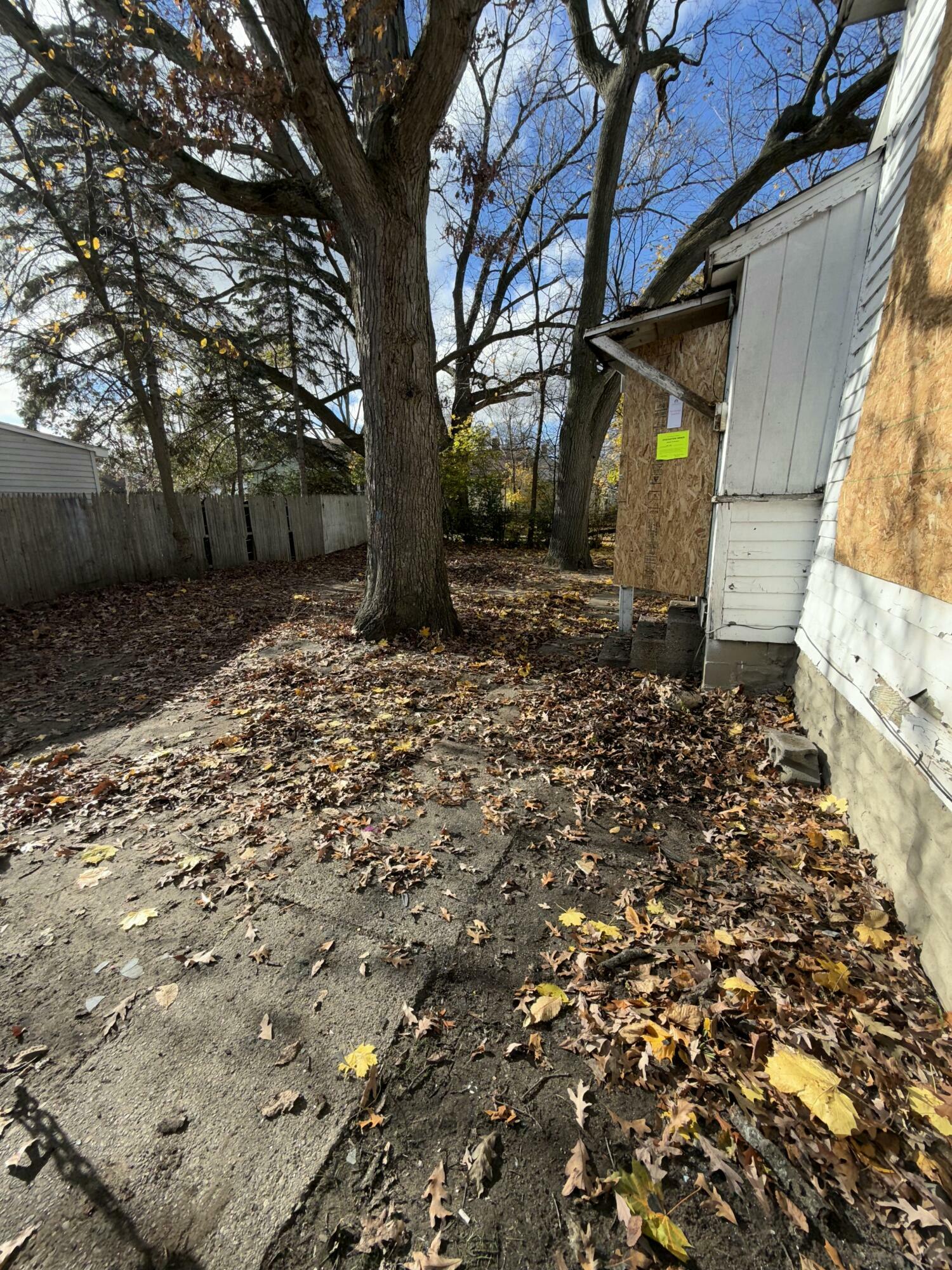 Property Photo: 1135 Holt Street MI 49442