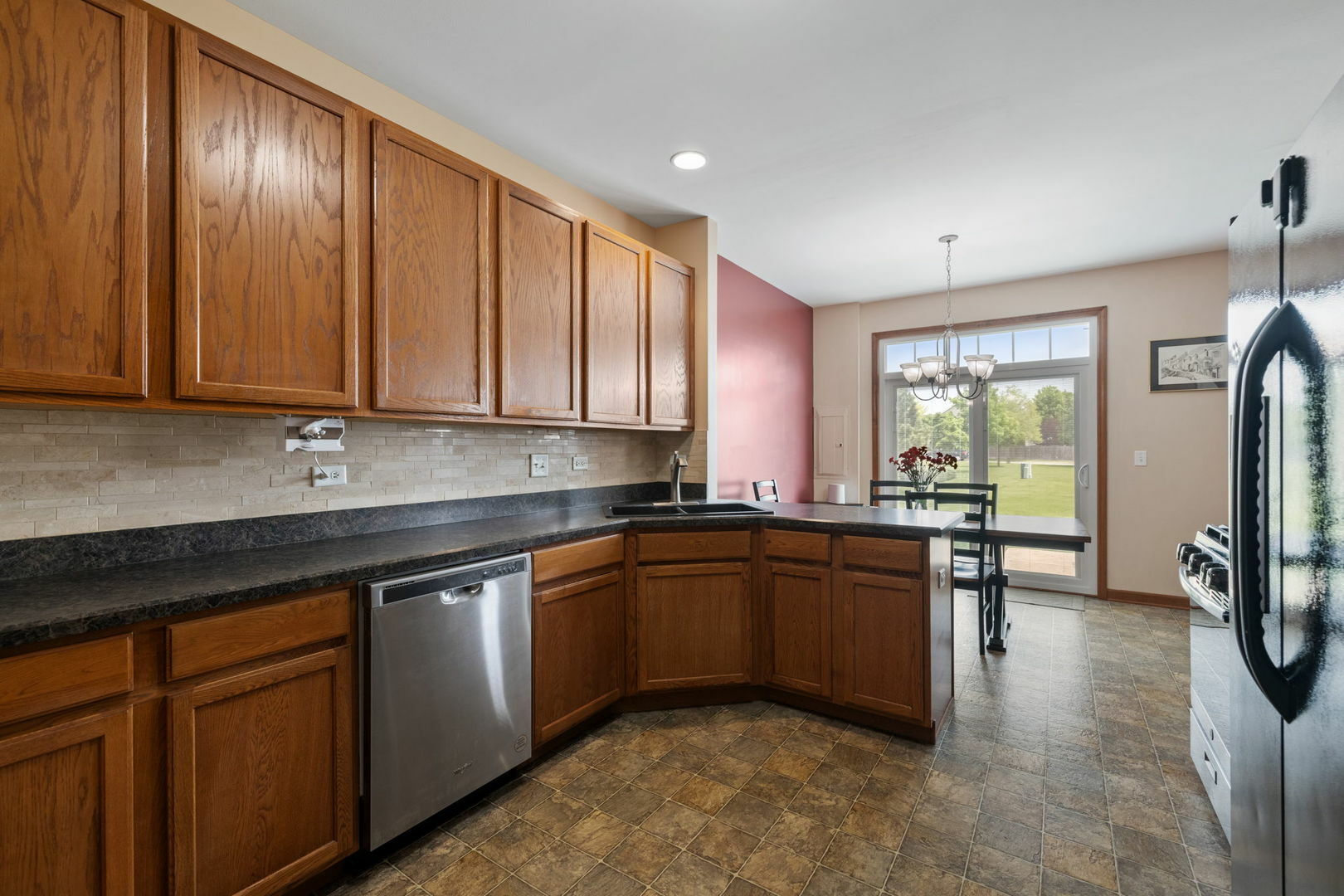 Property Photo: 1020 Heron Circle IL 60431