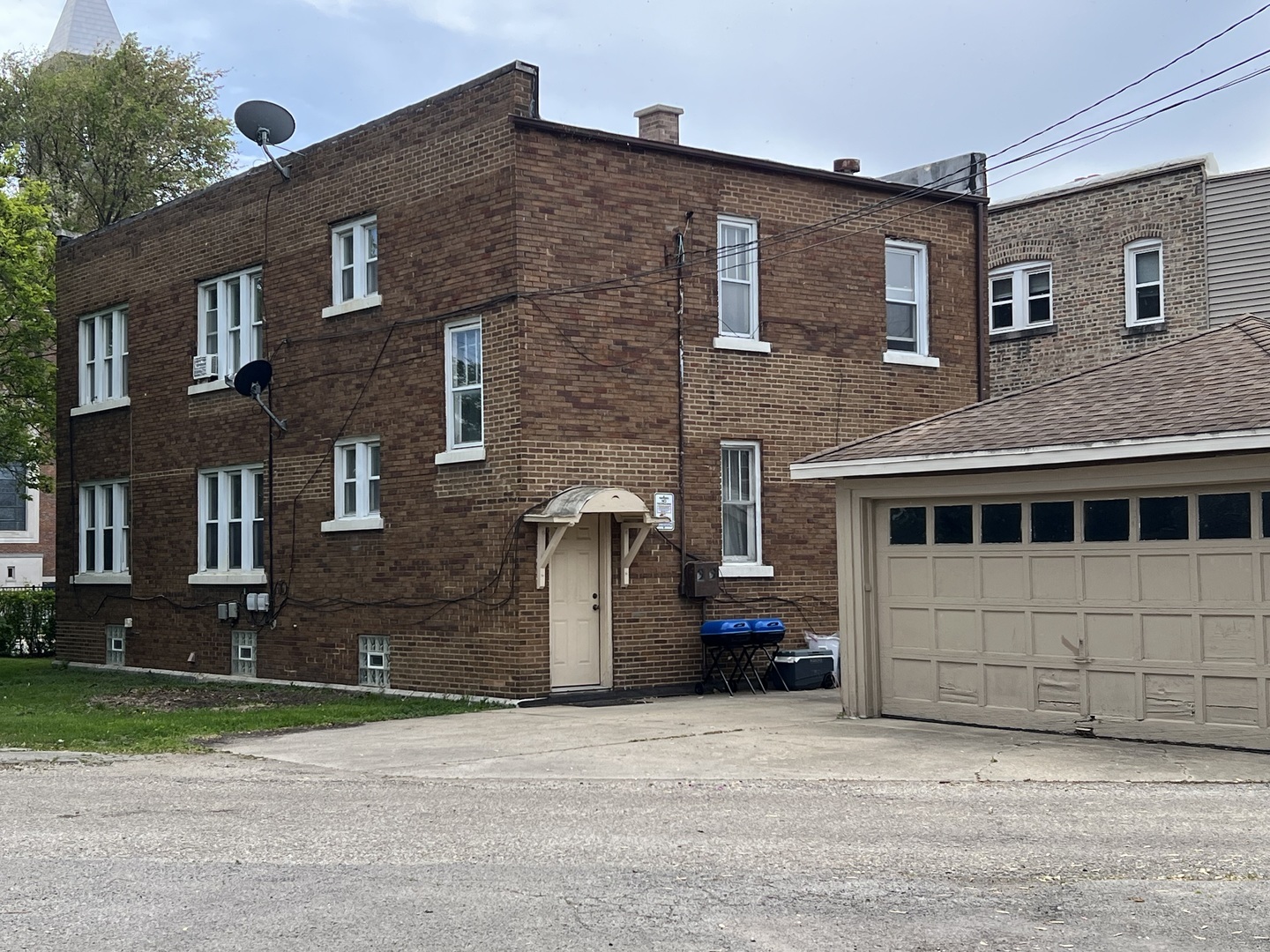 Property Photo: 711 Mason Avenue IL 60435
