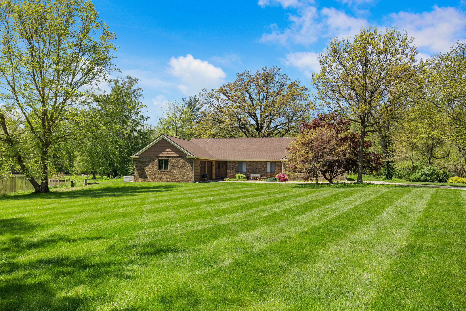 Property Photo: 3262 Greenwood Drive IL 61840