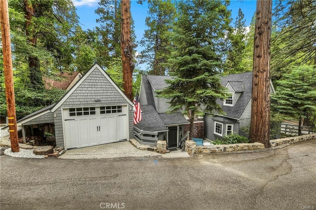 27844 Greenway Drive  Lake Arrowhead CA 92352 photo