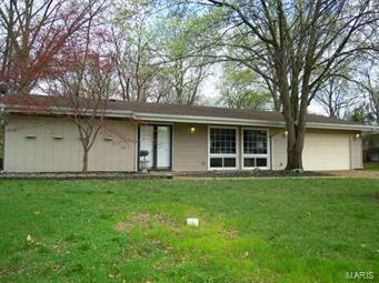 1540 Rathford Drive  St Louis MO 63146 photo