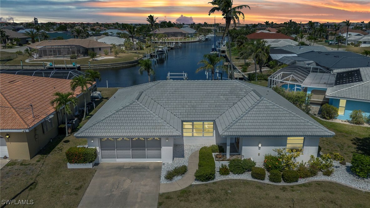 Property Photo: 2350 W Marion Avenue FL 33950