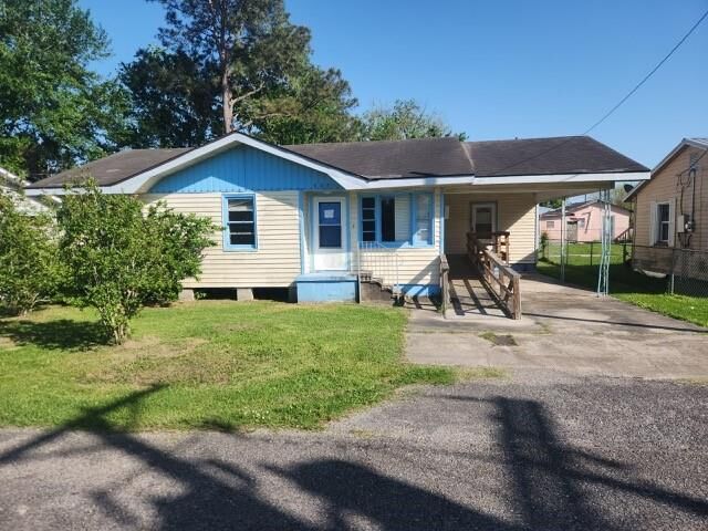 Property Photo:  805 Dr Martin Luther King Drive  LA 70390 