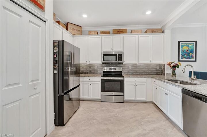 Property Photo:  2065 Tamarron Ln  FL 34120 