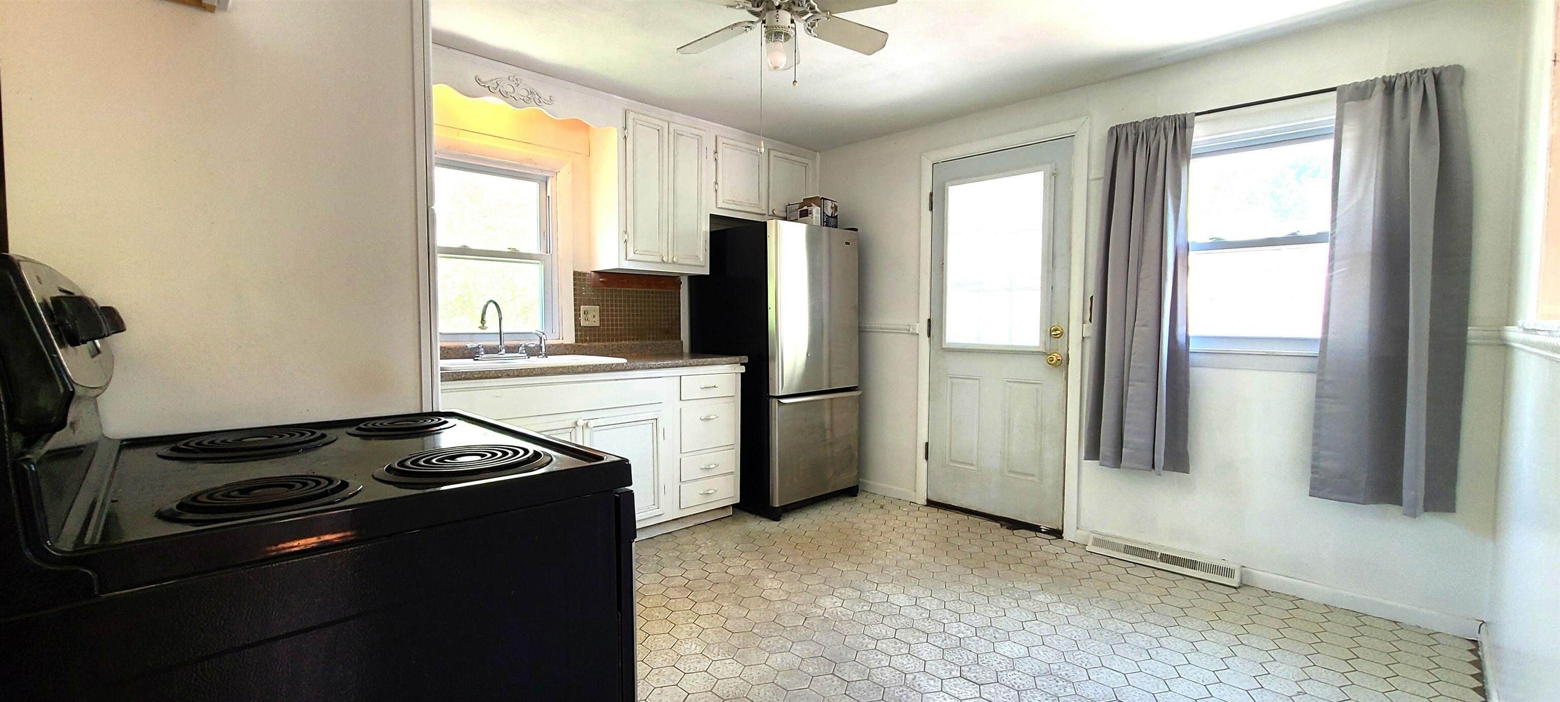 Property Photo: 51 Applevale Drive NH 03820