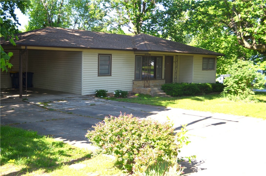 Property Photo: 1001 Newman Avenue AR 72601