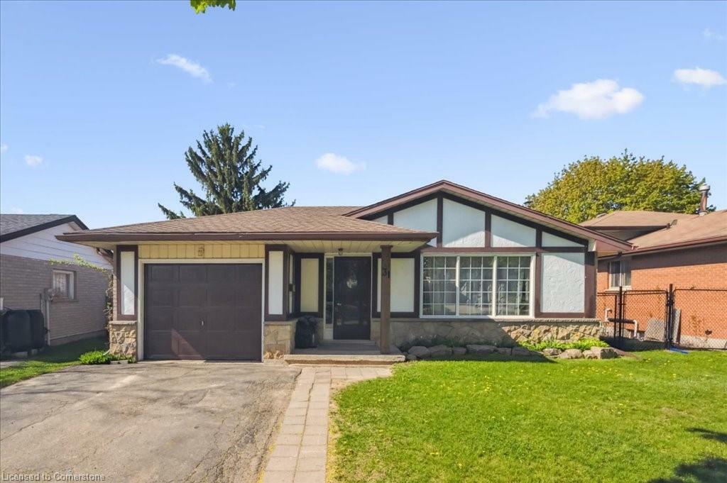 Property Photo: 31 Settlers Drive ON N2E 2L7