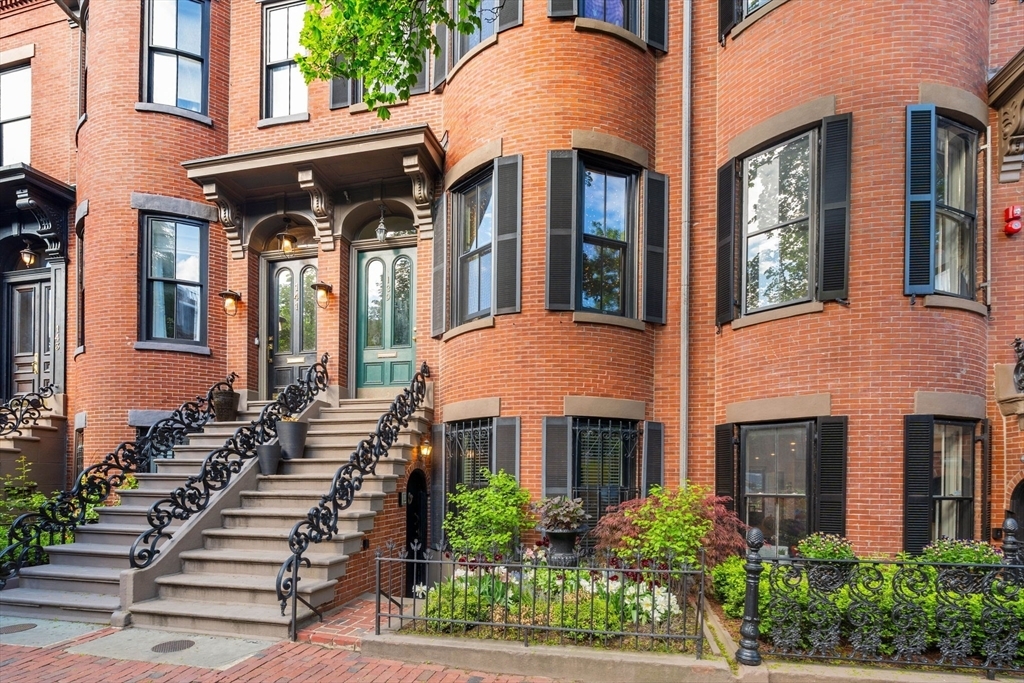Property Photo: 139 West Newton 1 MA 02118