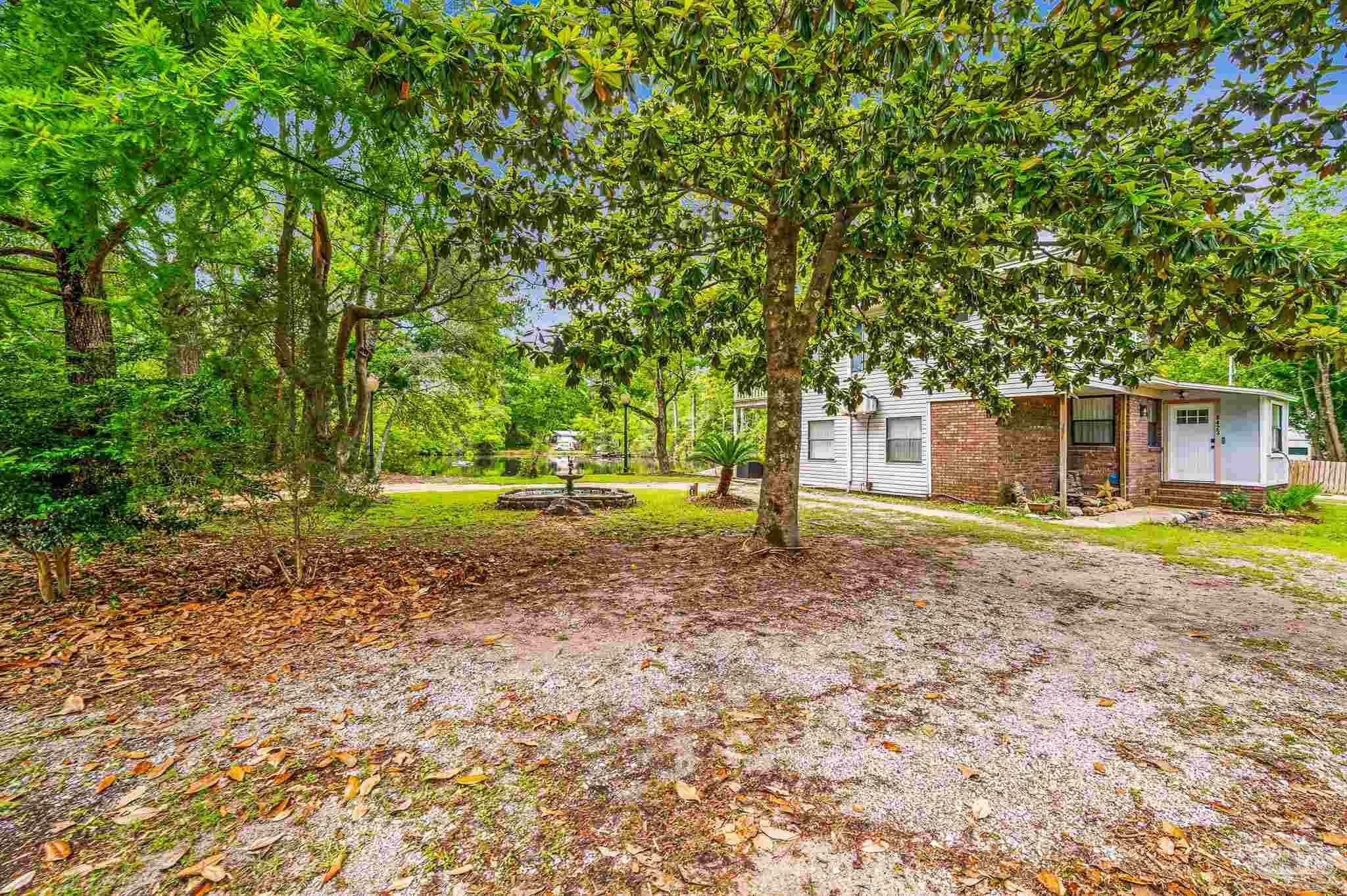 Property Photo: 8423 Kause Rd FL 32506