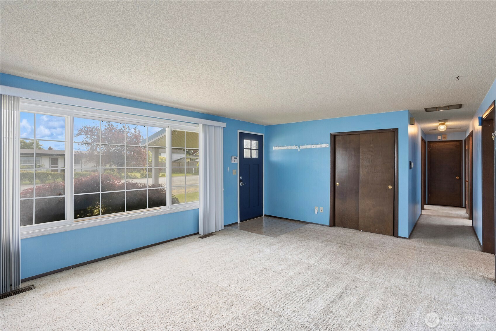 Property Photo: 1414 S 244th Street WA 98198