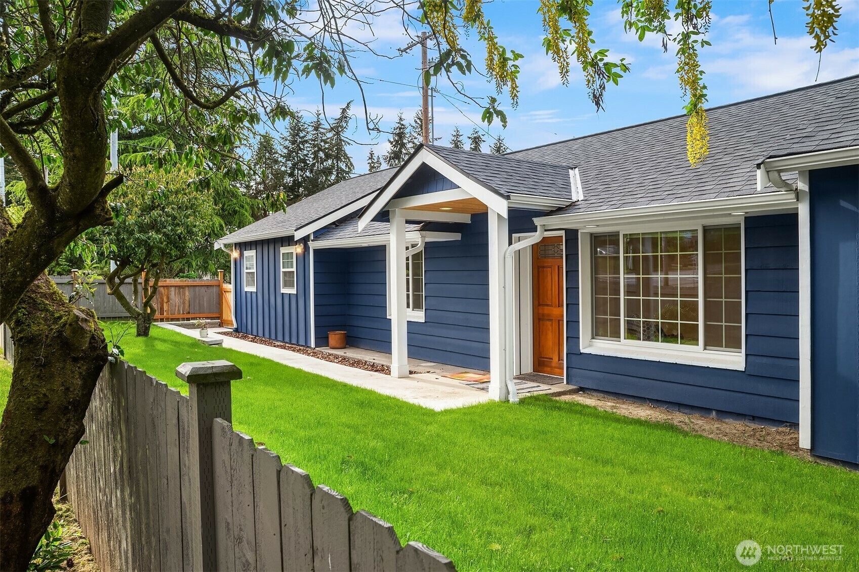 Property Photo: 5507 220th Street SW WA 98043