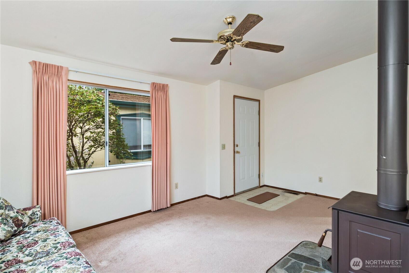 Property Photo: 1754 NE Mesford Road 28 WA 98370