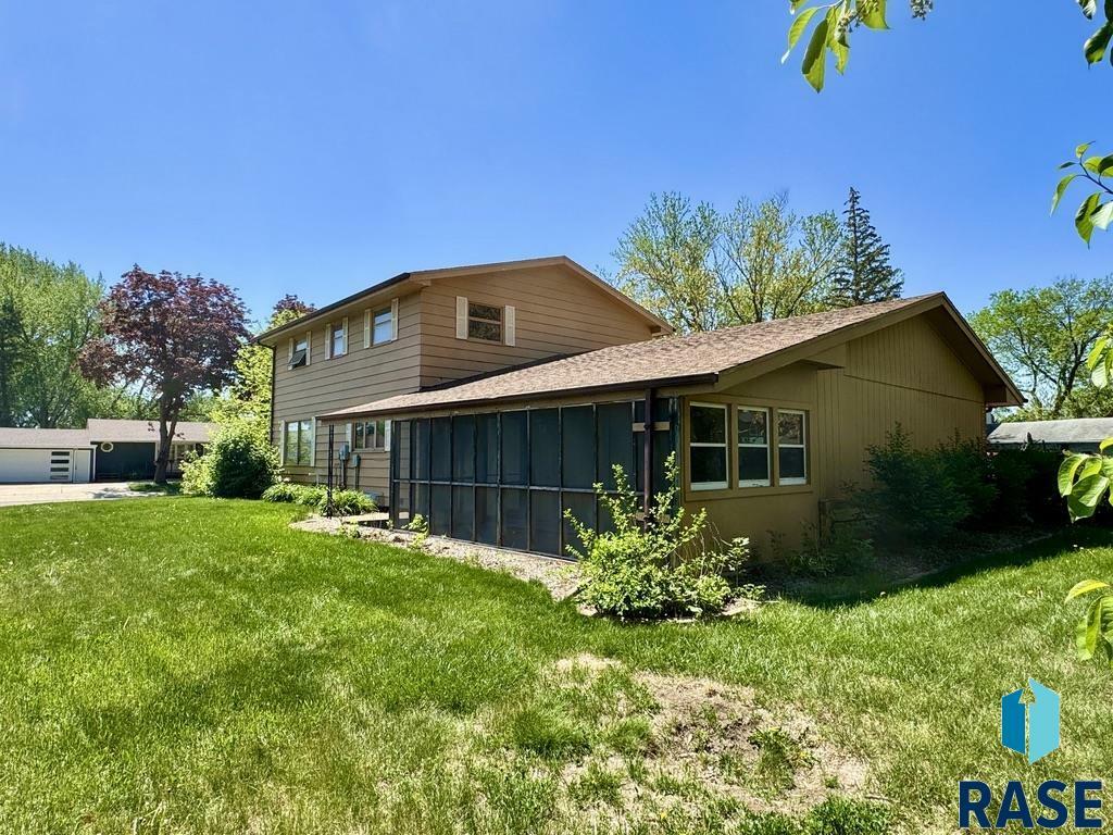 Property Photo: 100 N Needles Dr SD 57005