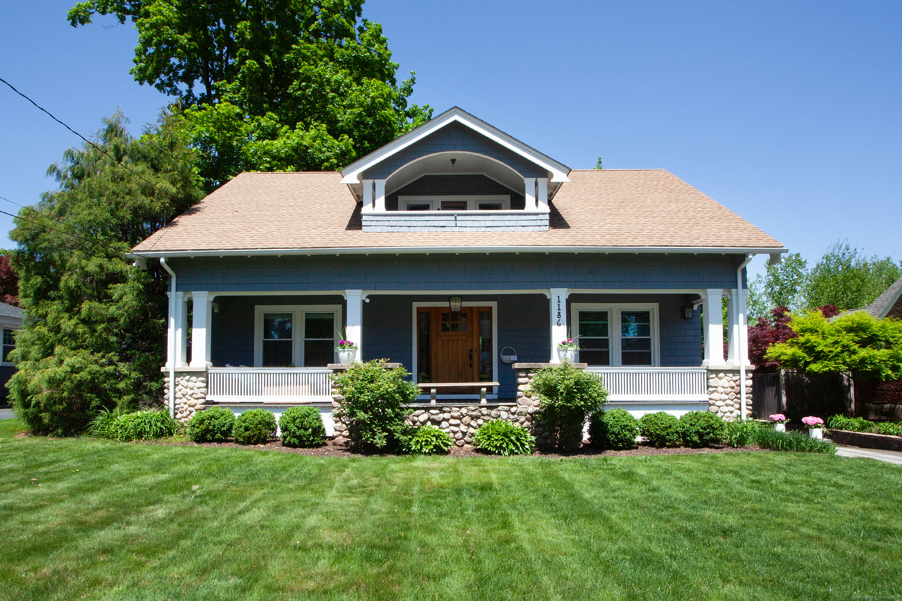 Property Photo: 1186 Farmington Avenue CT 06107