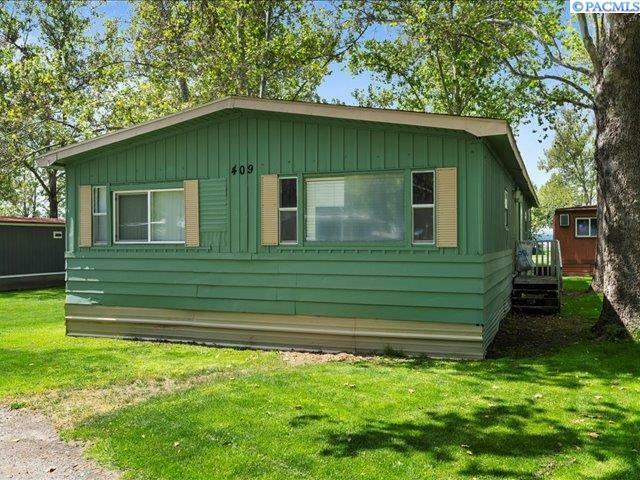 Property Photo: 1505 S Road 40 East #409 WA 99301