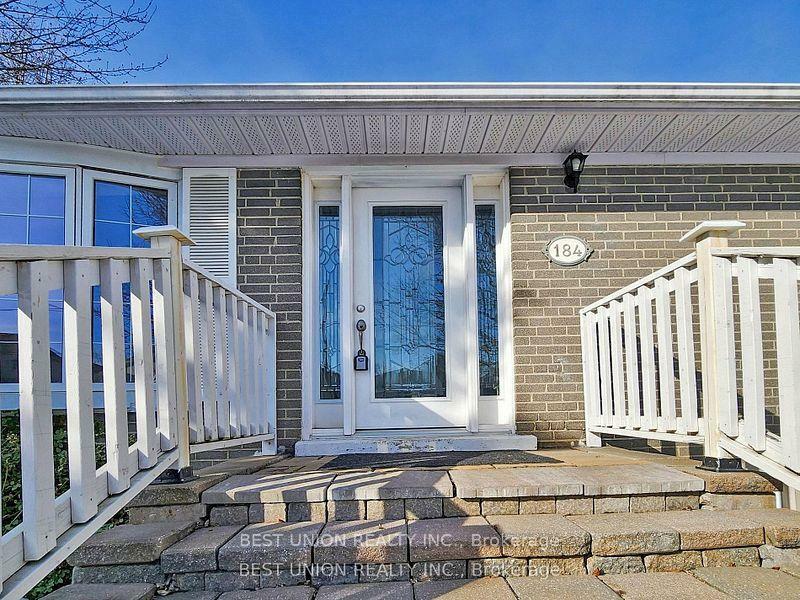 Property Photo:  184 Lawrence Avenue  ON L4C 1Z5 