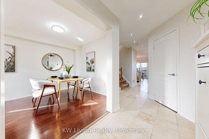 Photo de la propriété: 135 Wainscot Avenue ON L3X 2X6