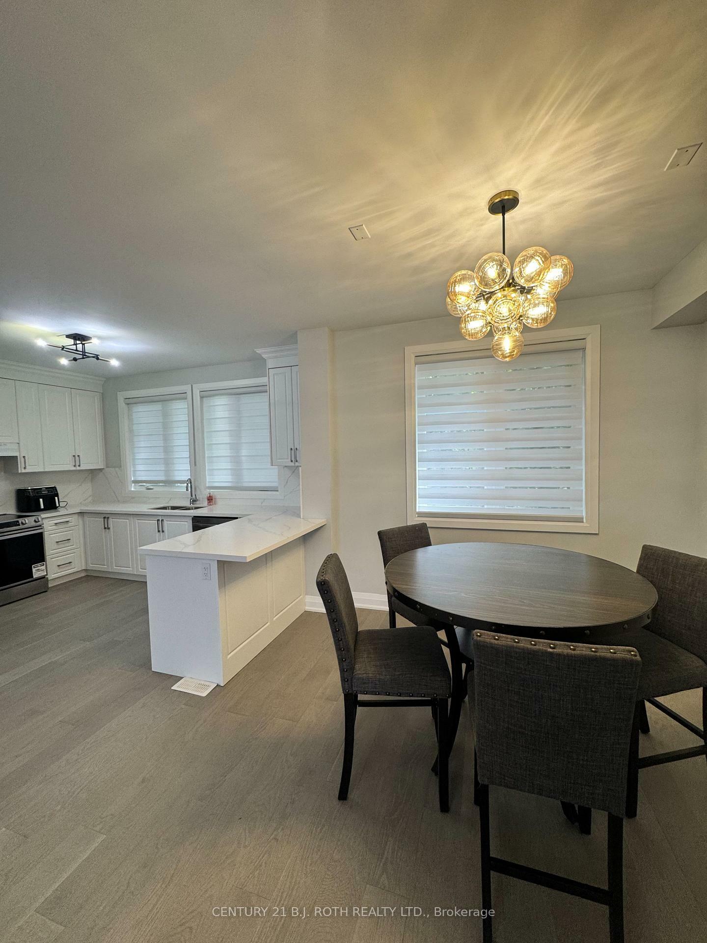 Photo de la propriété: 260 Eagle Street 23 ON L3Y 1K1