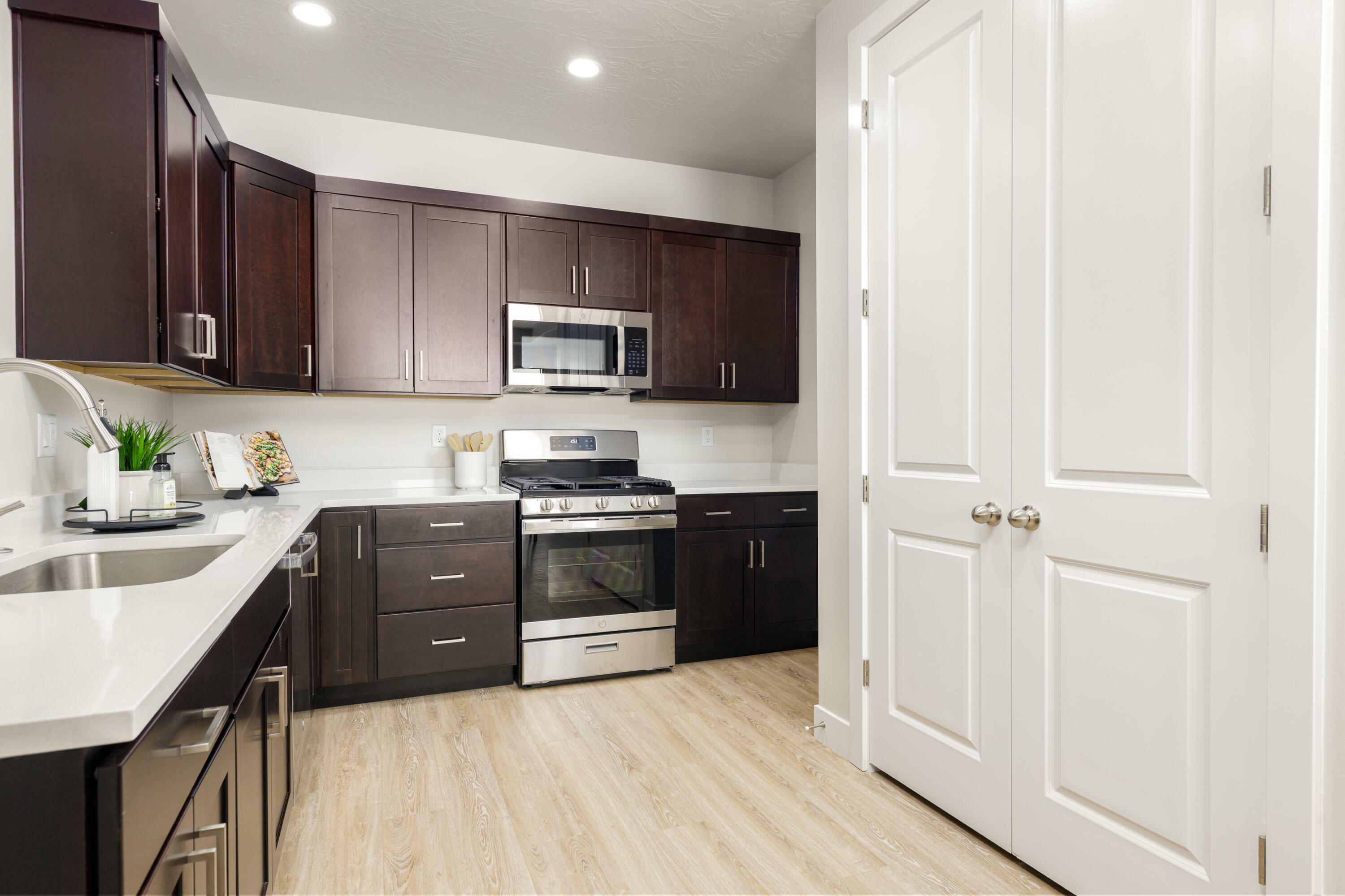 Property Photo: 2102 W 320 S 45-47 UT 84737