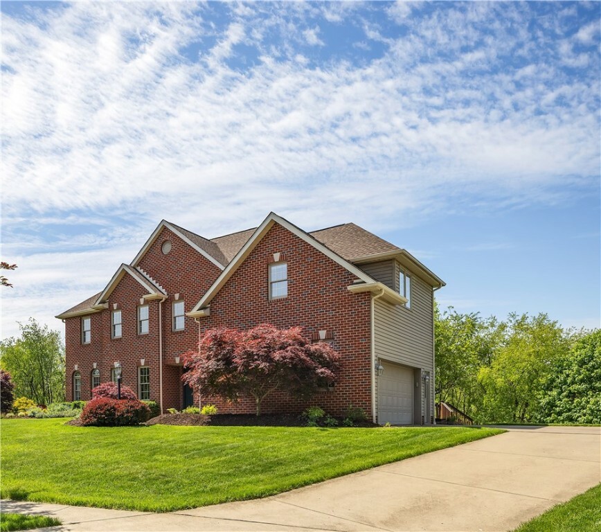 Property Photo: 292 Cottingham Pl PA 16066