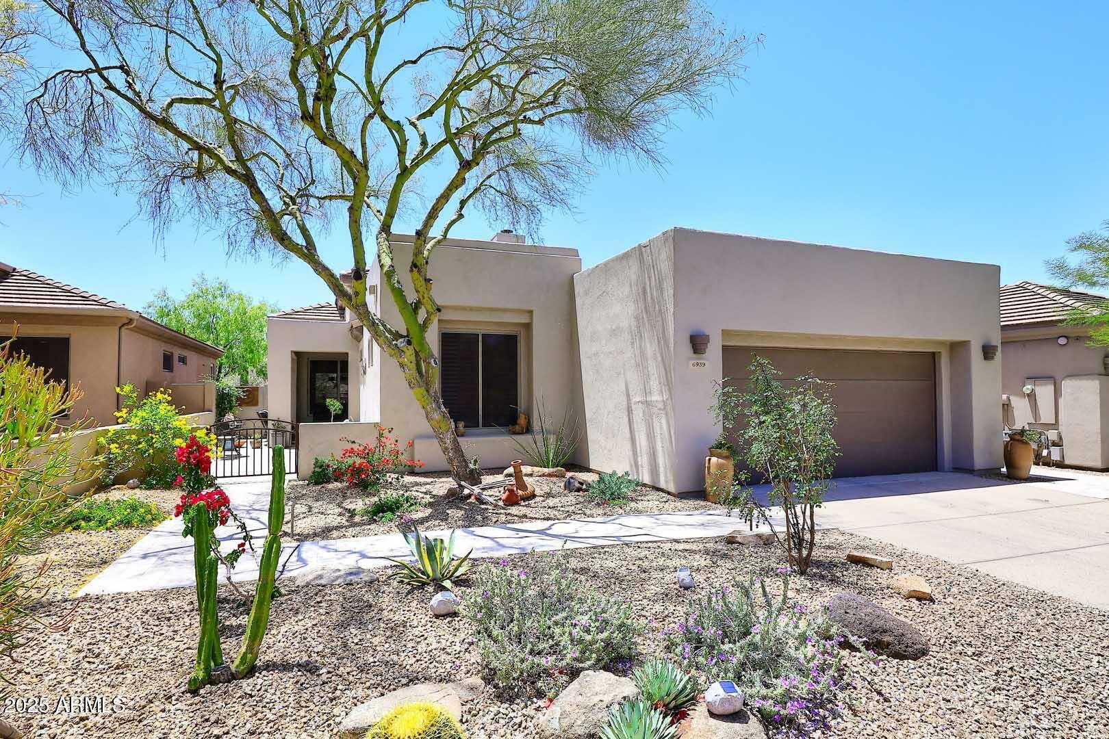 Property Photo: 6939 E Bramble Berry Lane AZ 85266