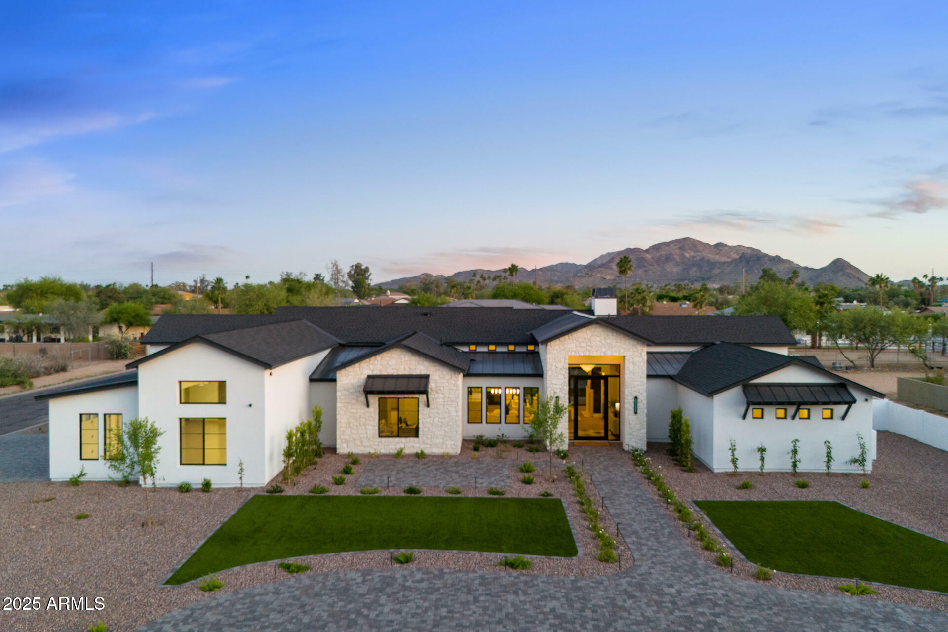 Property Photo: 6147 E Desert Cove Avenue AZ 85254