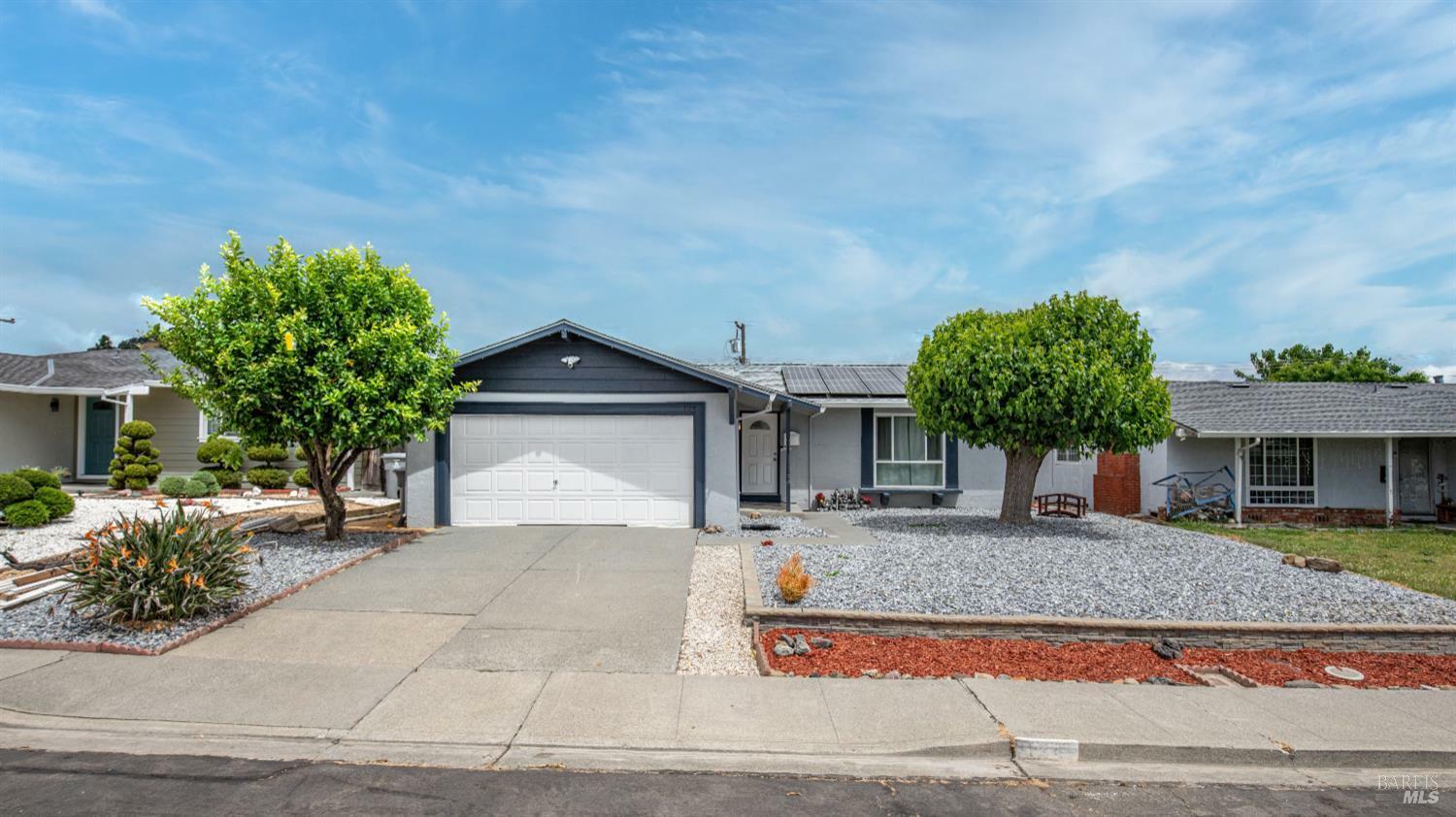 Property Photo: 124 Manzanita Drive CA 95688