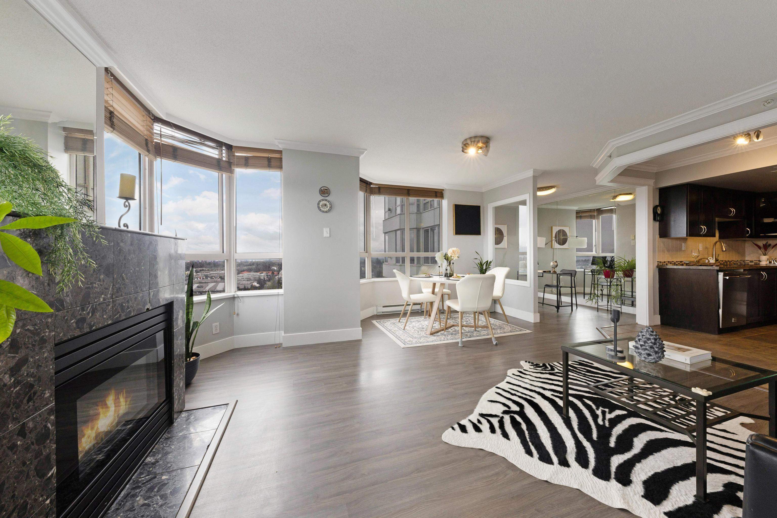 Property Photo: 10082 148 Street 1805 BC V3R 0S3
