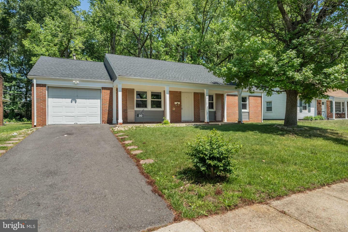 20 Executive Lane  Willingboro NJ 08046 photo