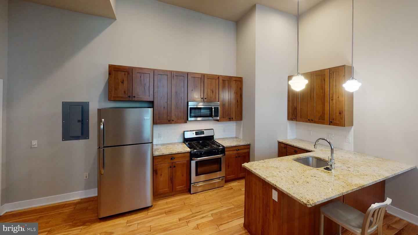 Property Photo: 2701 W Girard Avenue 6 PA 19130