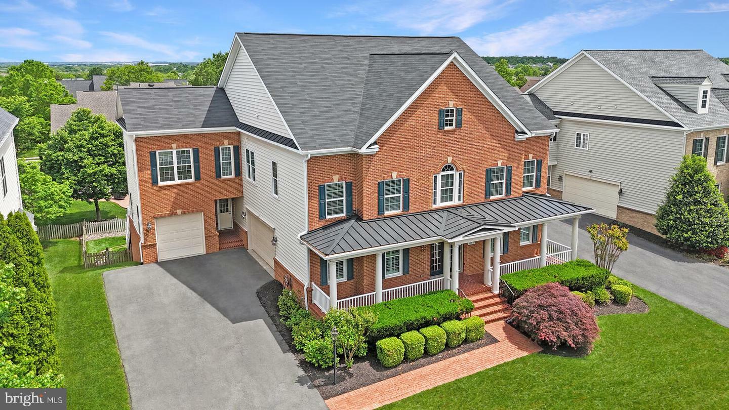 Property Photo: 22838 Arbor View Drive VA 20148