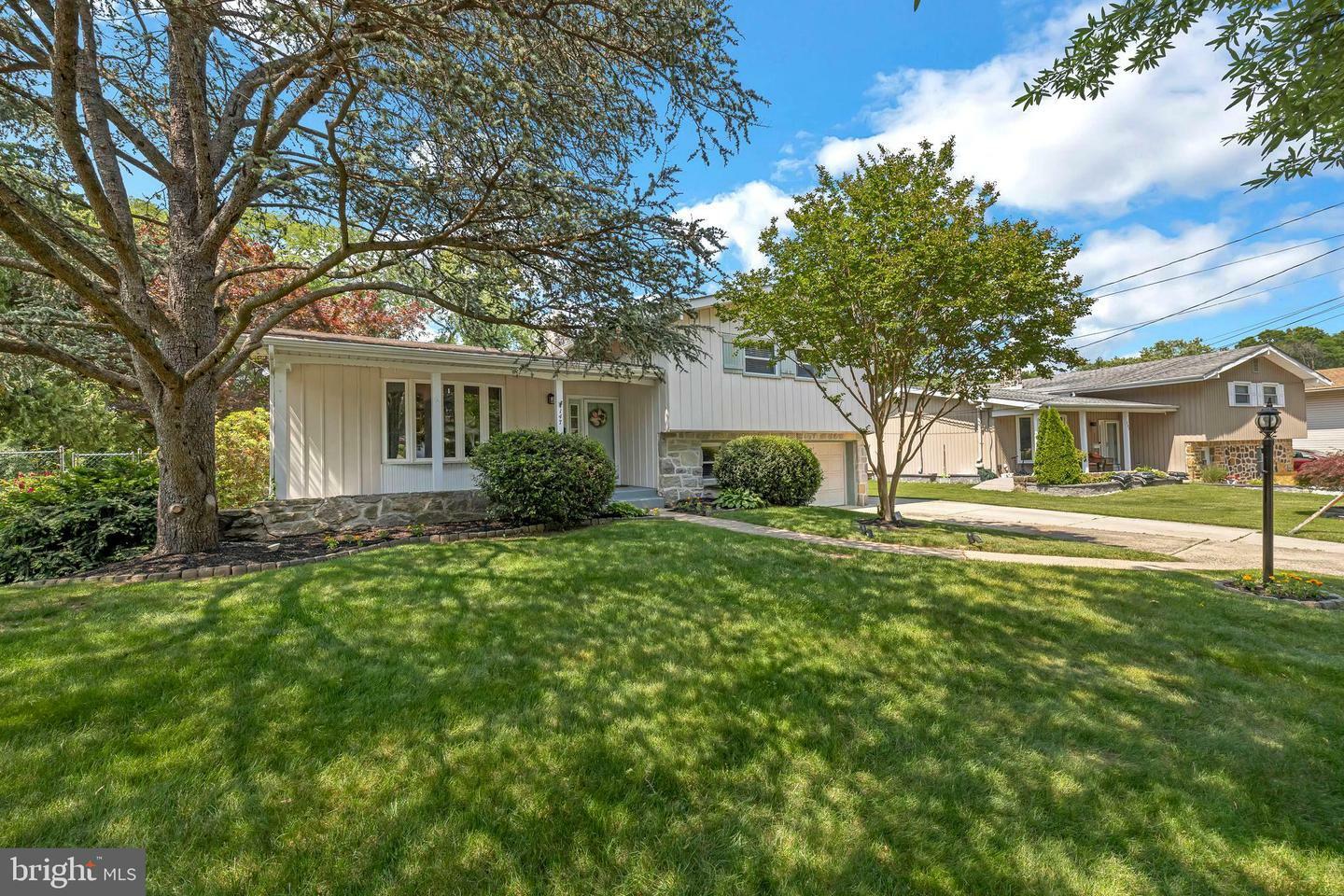 Property Photo: 147 Heather Road NJ 08107
