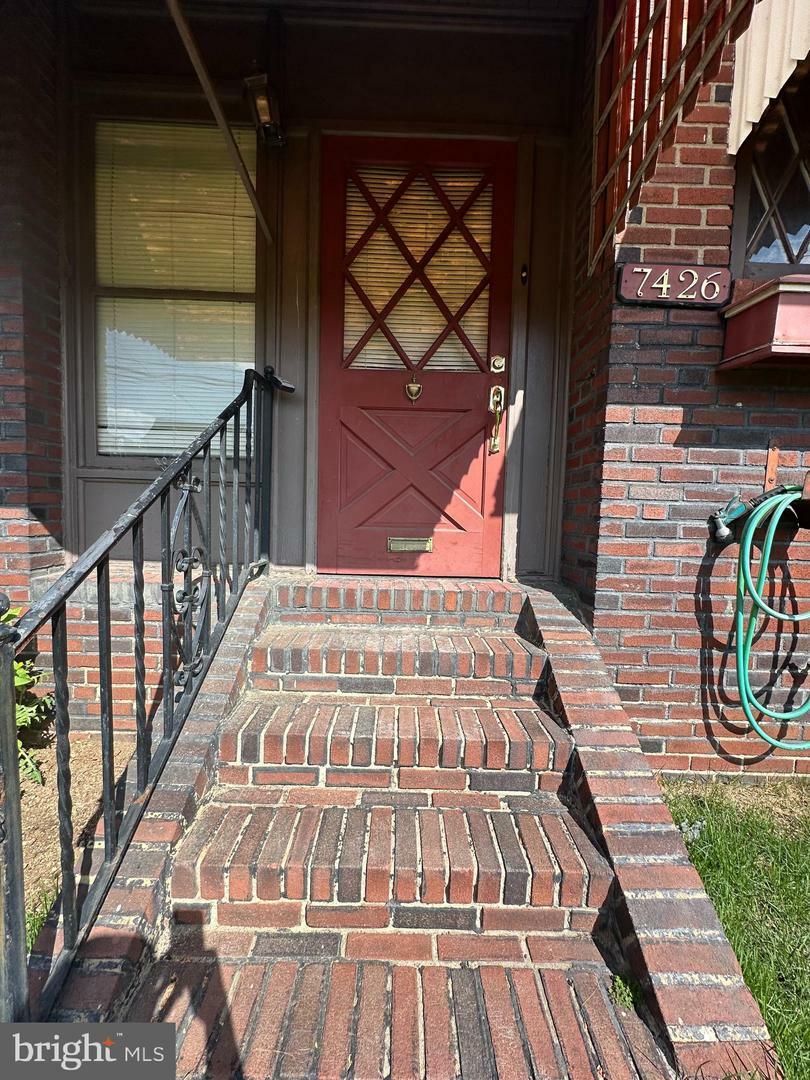 Property Photo: 7426 Loretto Avenue PA 19111