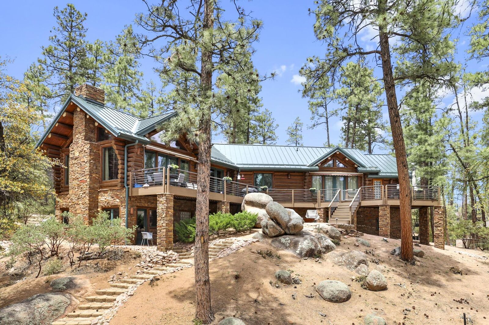 Property Photo: 2403 E Grapevine Drive AZ 85541