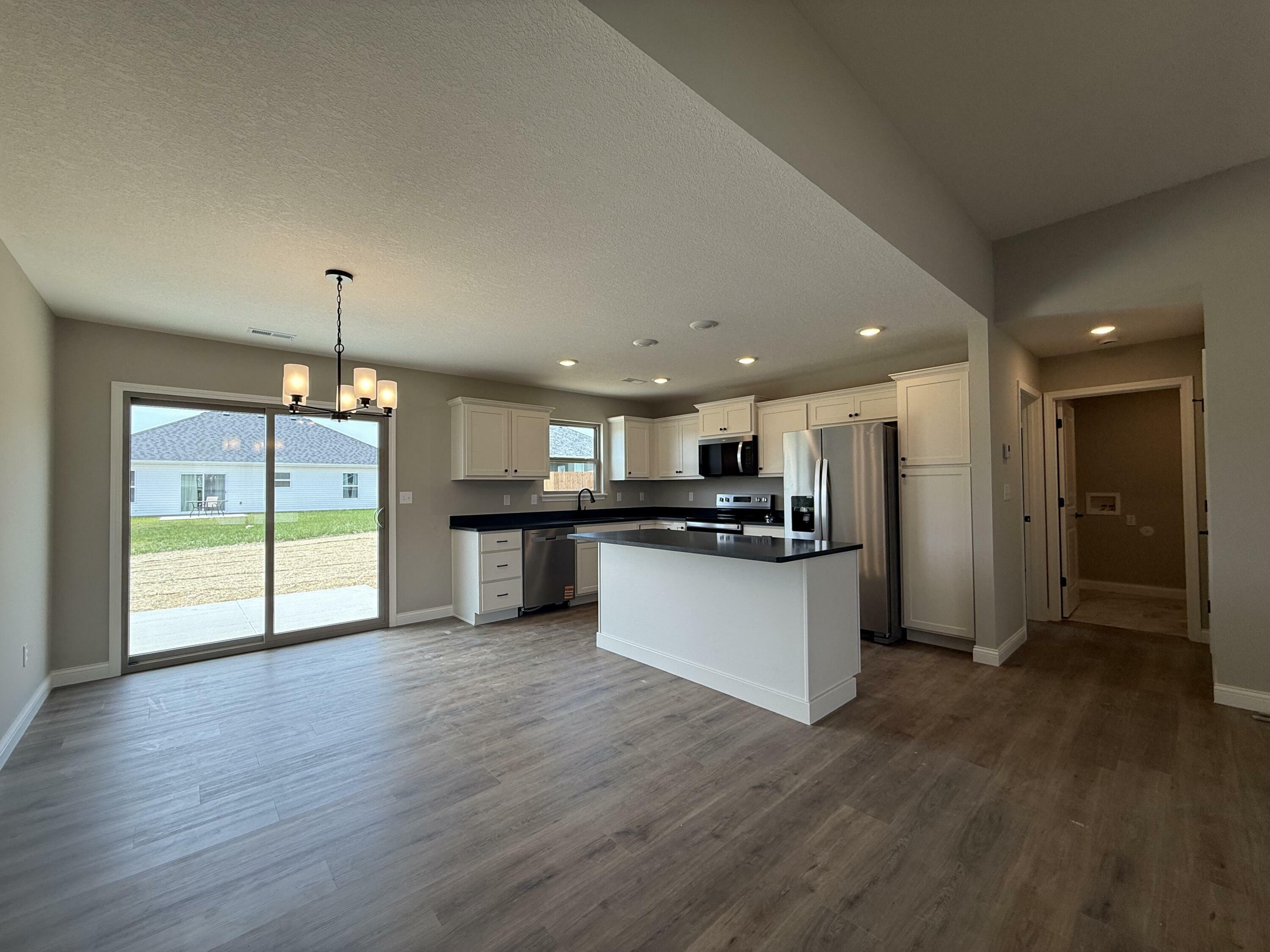 Property Photo: 2309 Bitternut Dr MO 65202