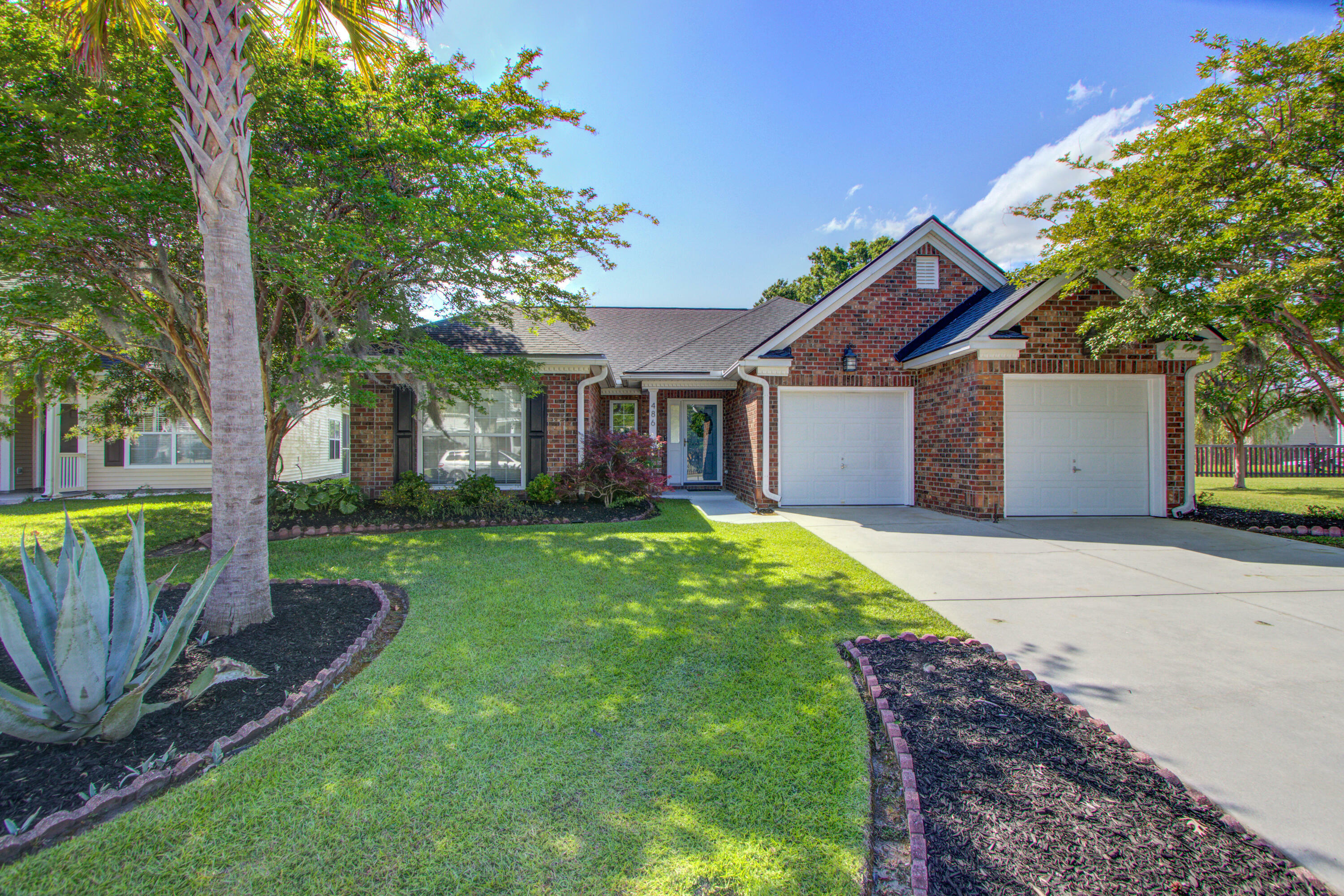 486 Maple Oak Lane  Charleston SC 29414 photo