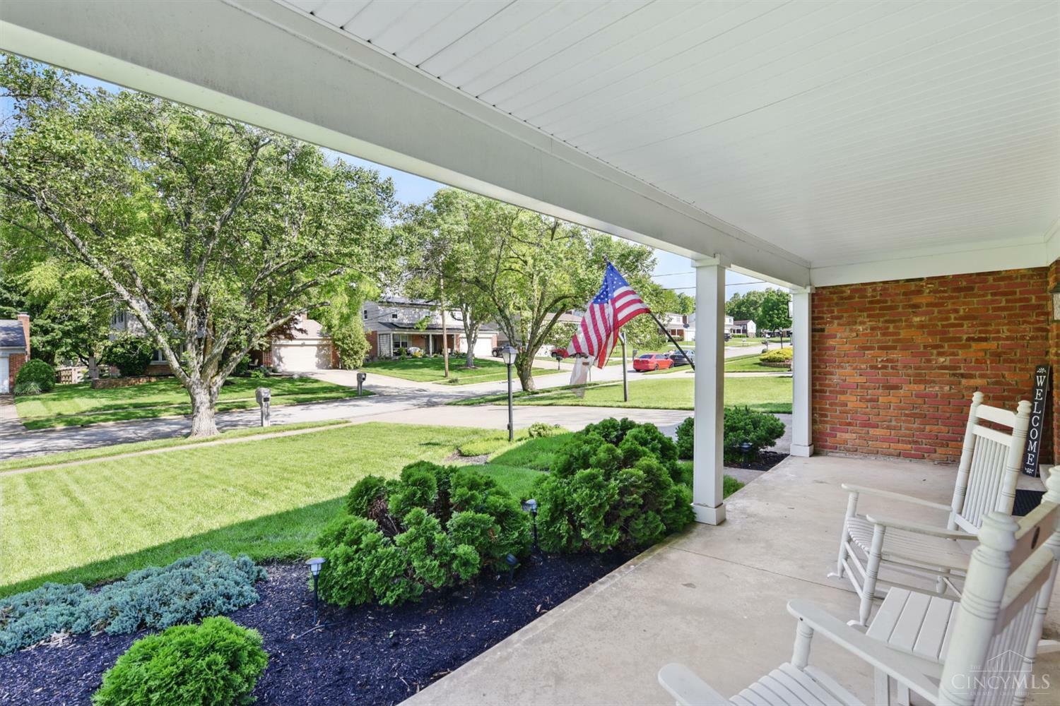 Property Photo: 8547 Holiday Hills Drive OH 45255