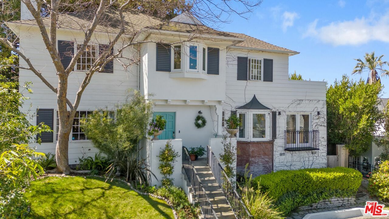 Property Photo: 3388 Tareco Dr CA 90068