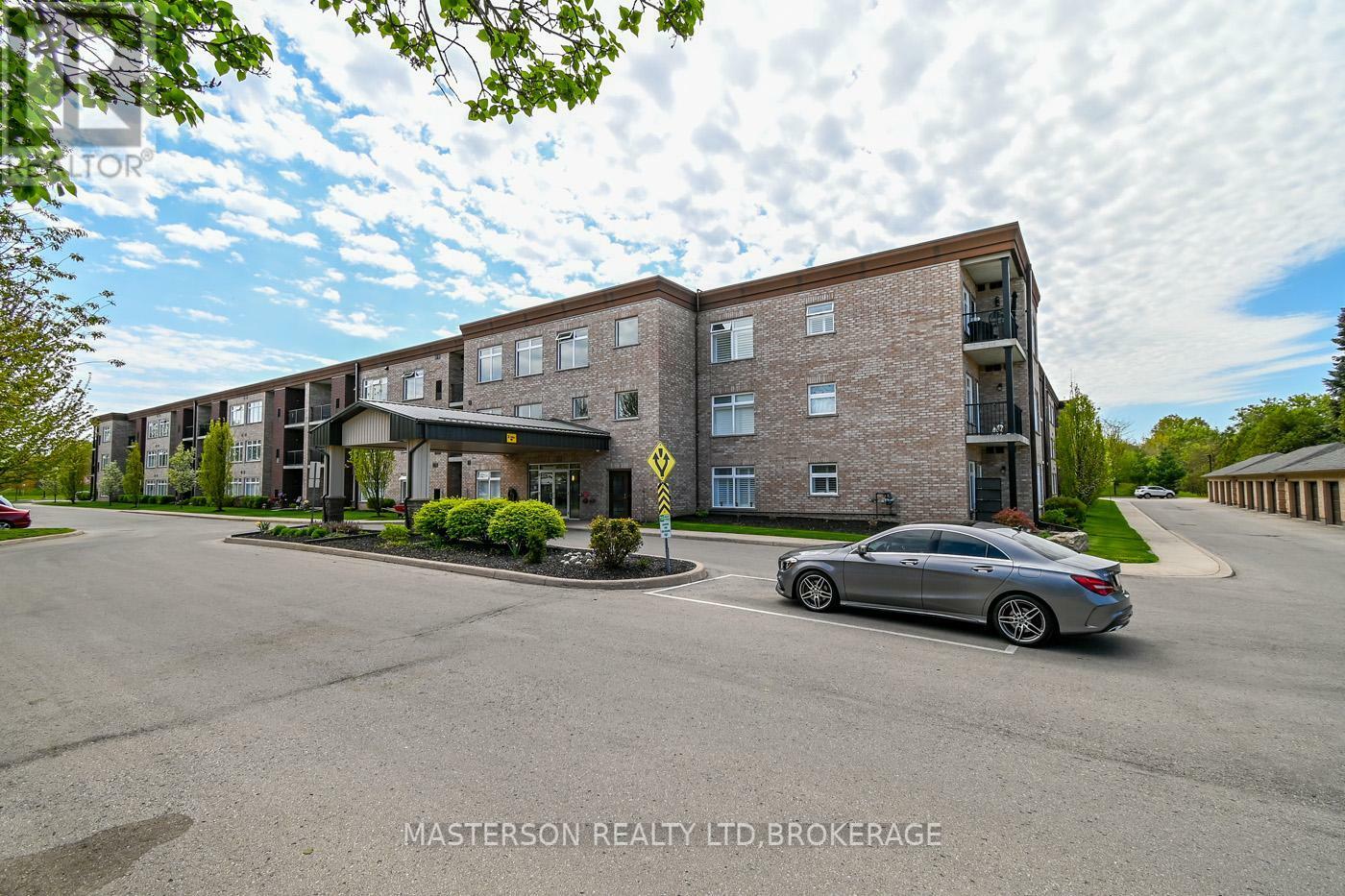 Property Photo: 4644 Pettit Avenue 203 ON L2E 6L5