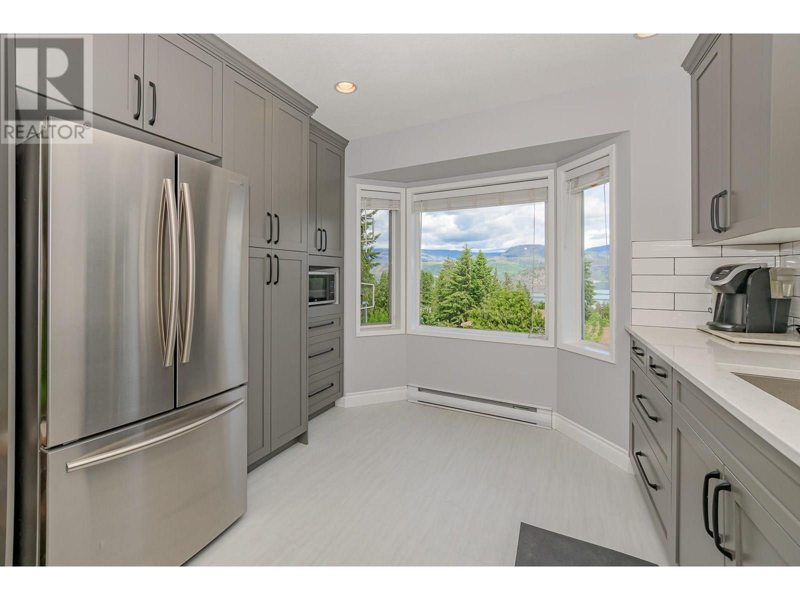 Photo de la propriété: 2332 Mnt Tuam Crescent BC V0E 2W2