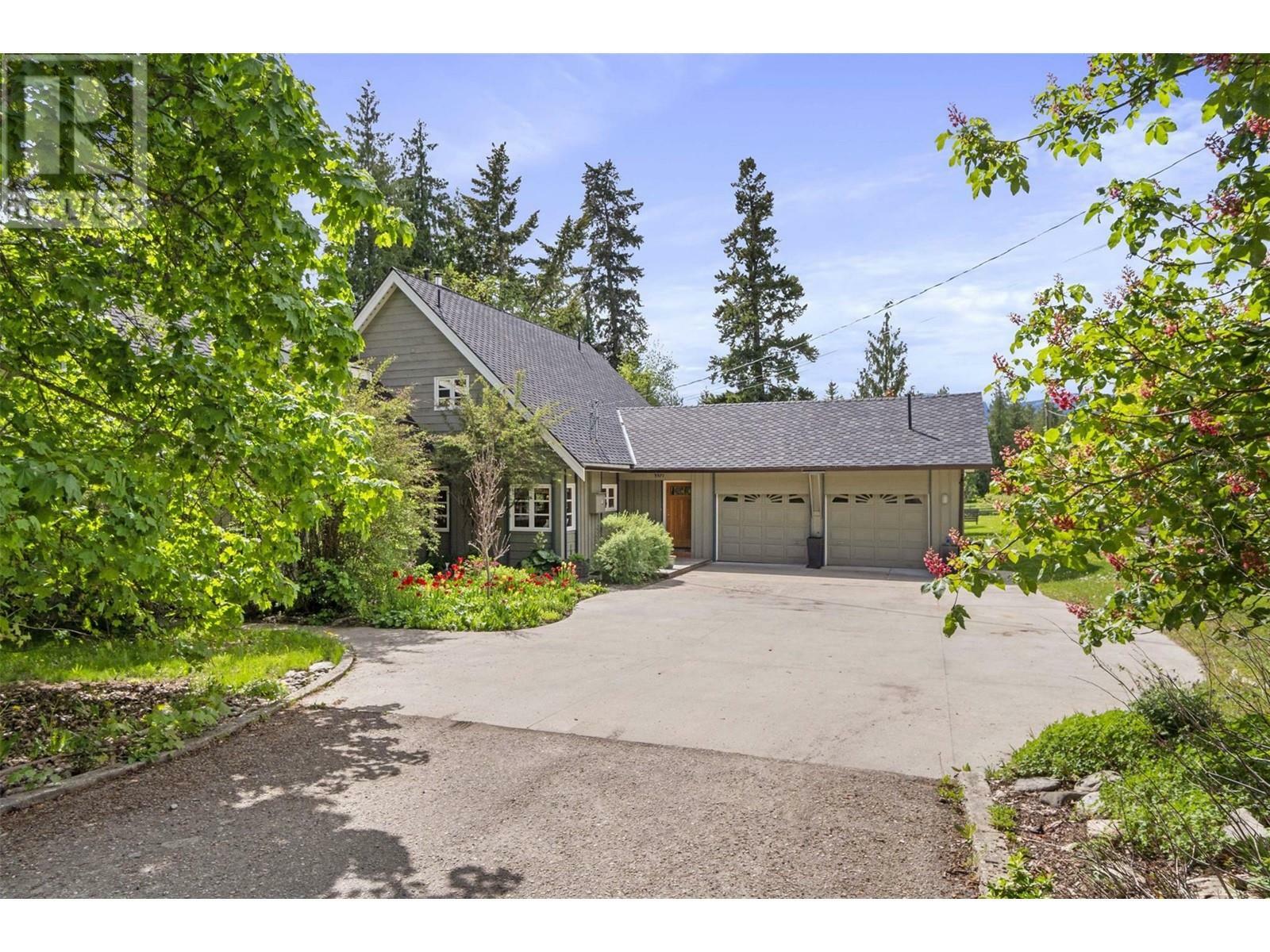 Property Photo: 3971 30 Street Northeast BC V1E 3L1