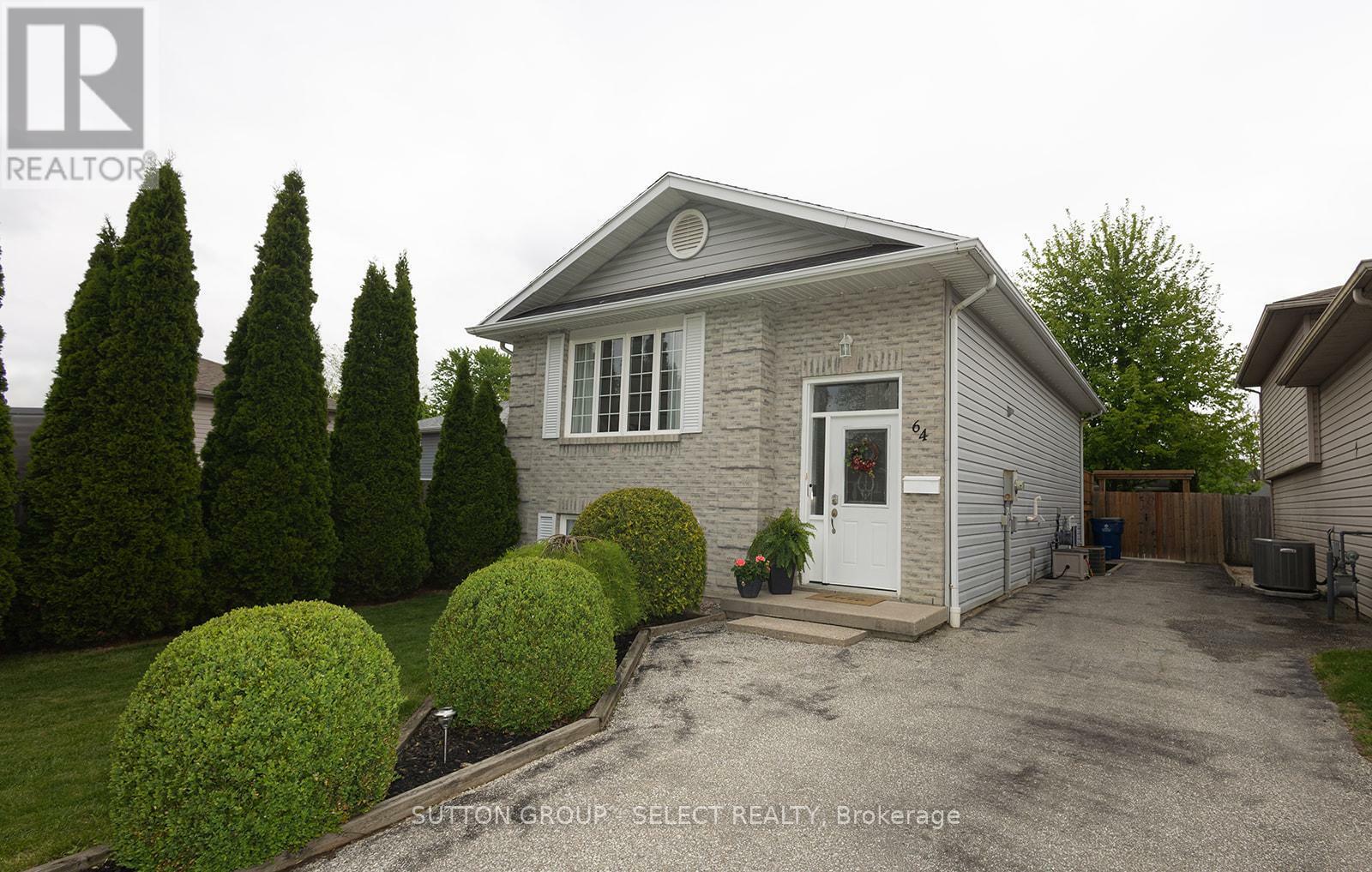 Property Photo: 64 University Avenue ON N8A 3Z6