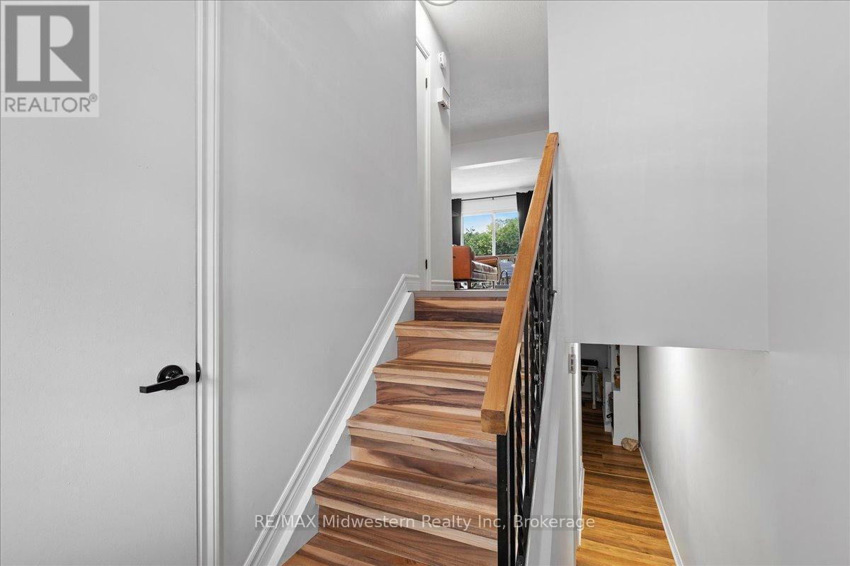 Property Photo:  759 York Avenue North  ON N4W 2Y4 