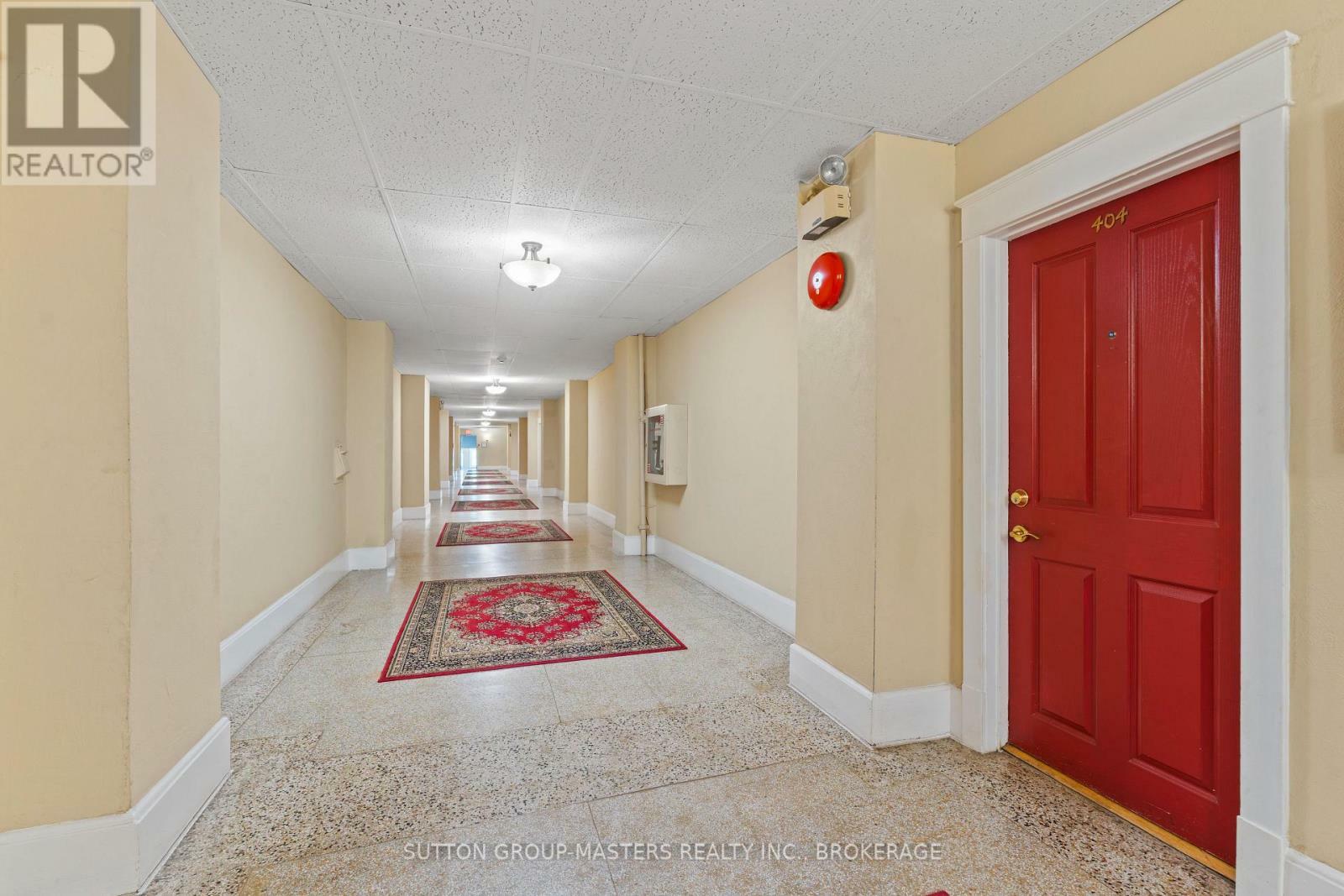 Property Photo: 67 Sydenham Street 404 ON K7L 3H2