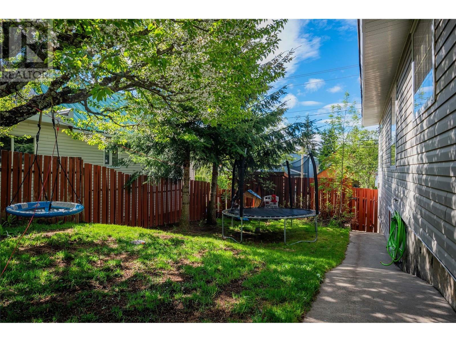 Property Photo:  1626 Leroi Avenue  BC V0G 1Y0 