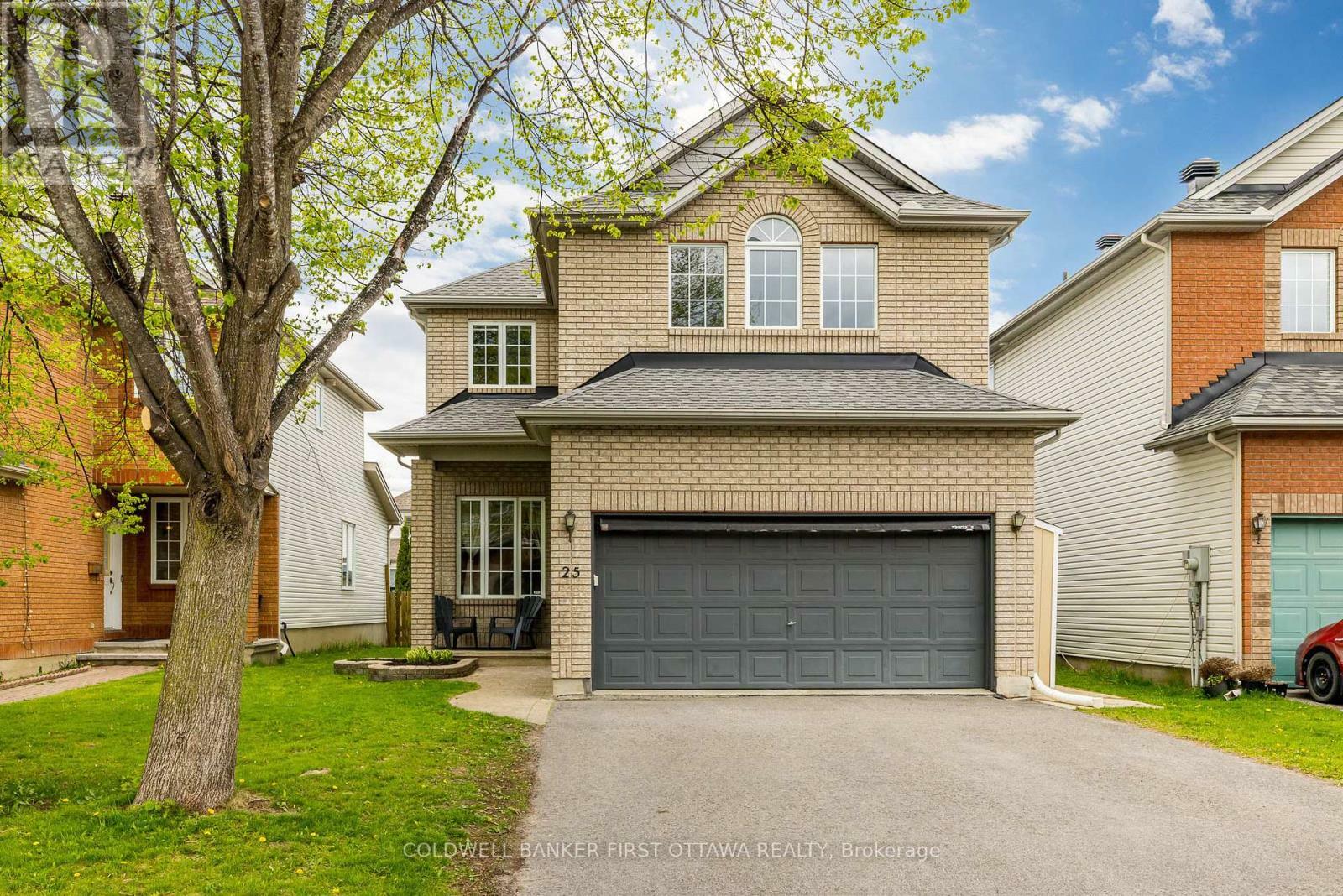 Property Photo: 25 Nairn Street ON K2V 1B6