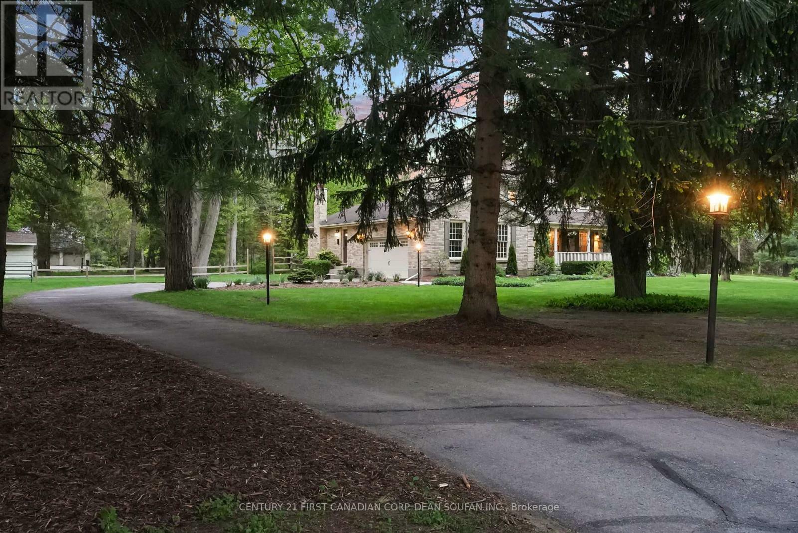 Property Photo: 2 Lansdowne Park Crescent ON N0L 1R0