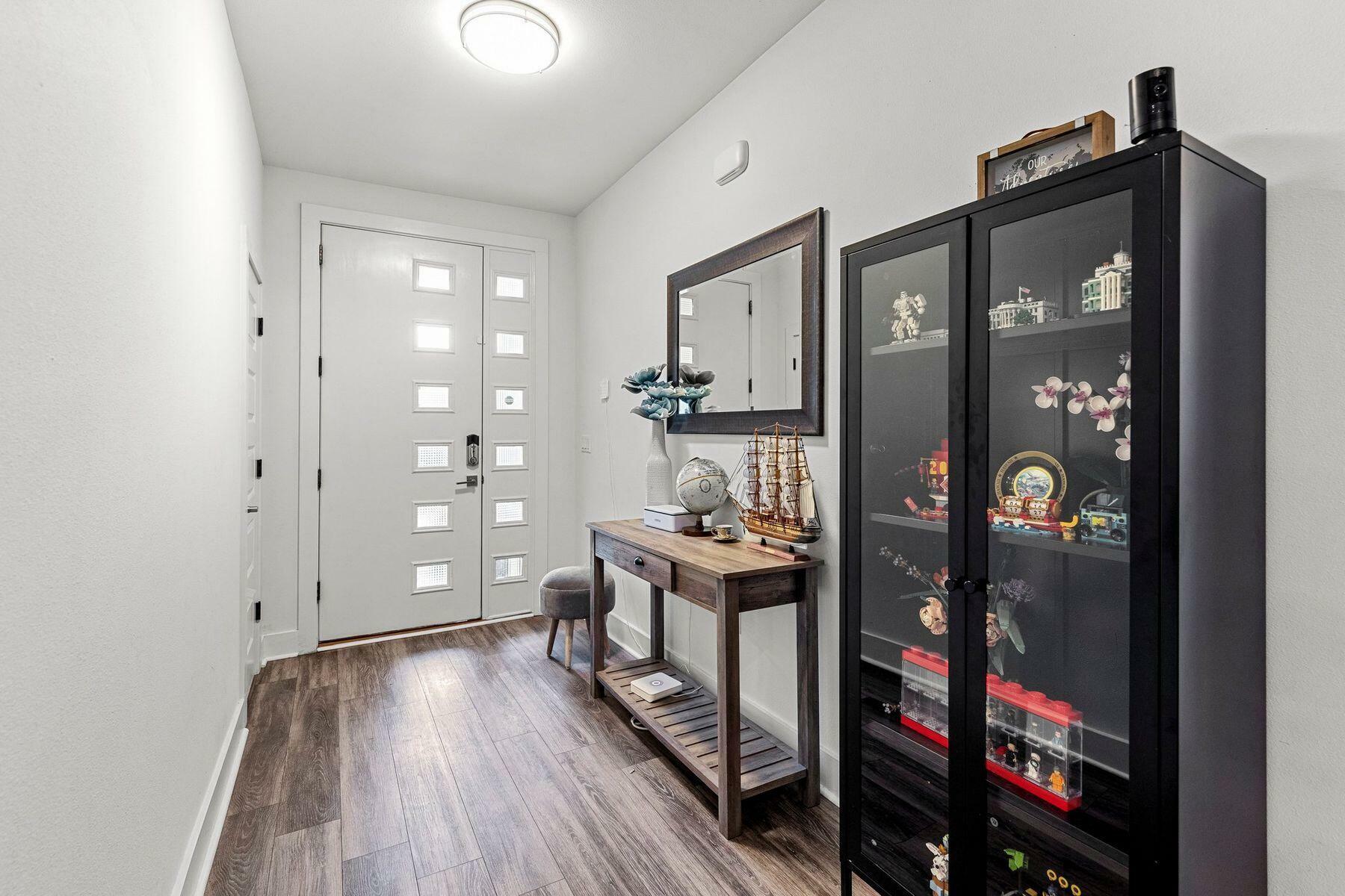 Property Photo: 736 Commanche Street FL 32547
